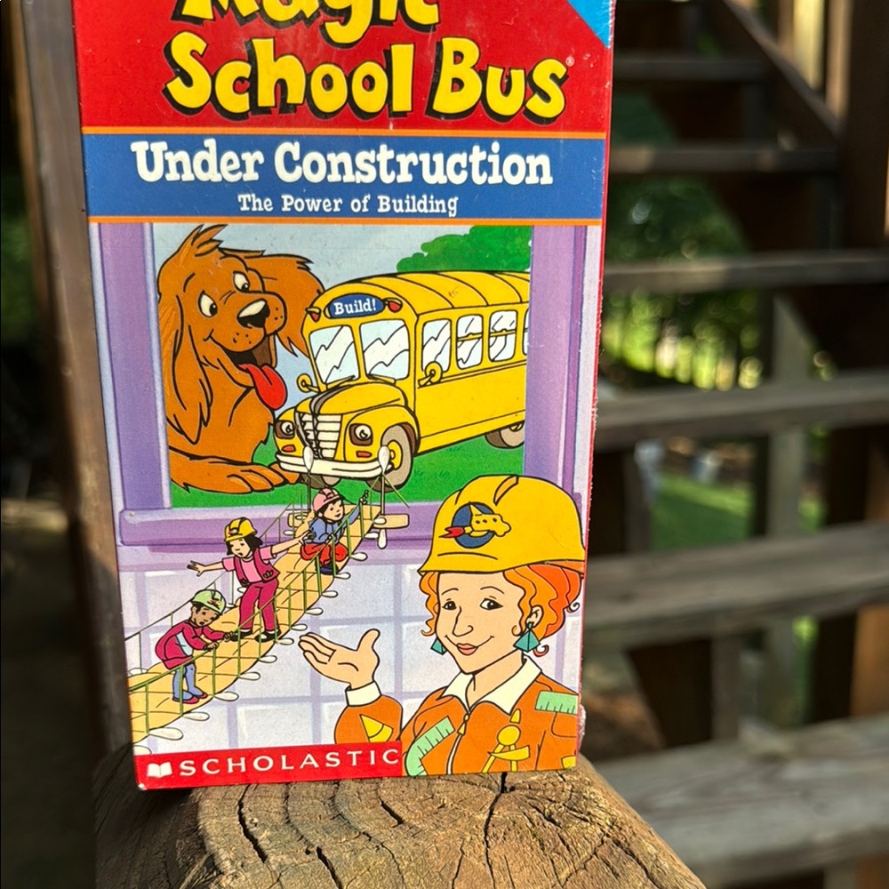 Scholastic Magic School Bus Building Adventure Set